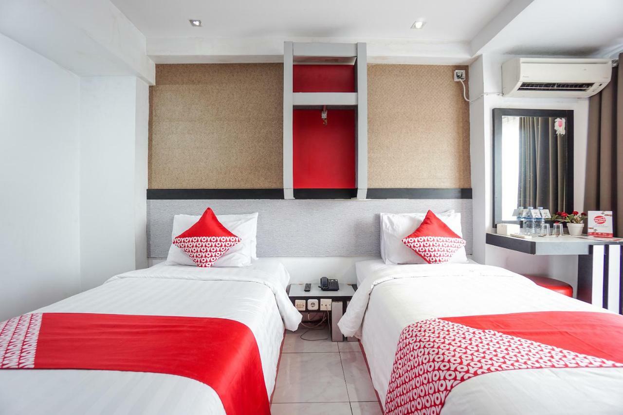 Oyo 1318 Hotel Prince Boulevard Manado Zewnętrze zdjęcie