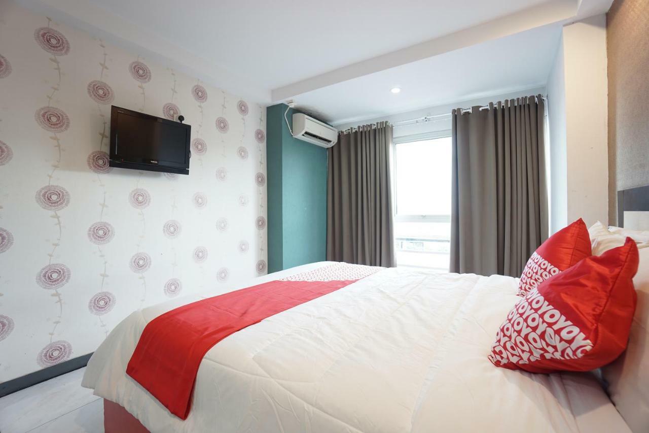 Oyo 1318 Hotel Prince Boulevard Manado Zewnętrze zdjęcie